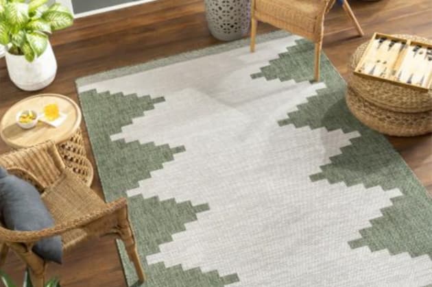 4 Rugs