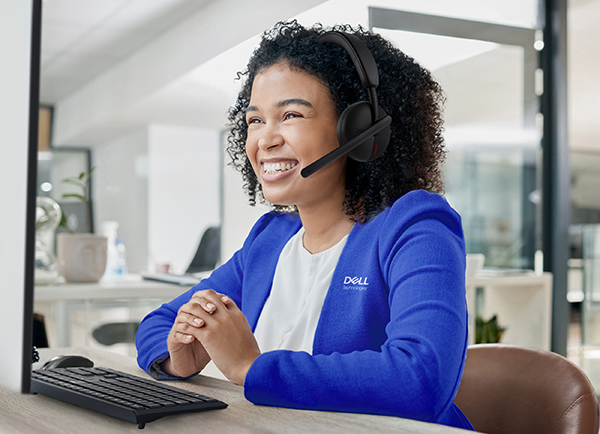 Woman working at Dell PC Support 