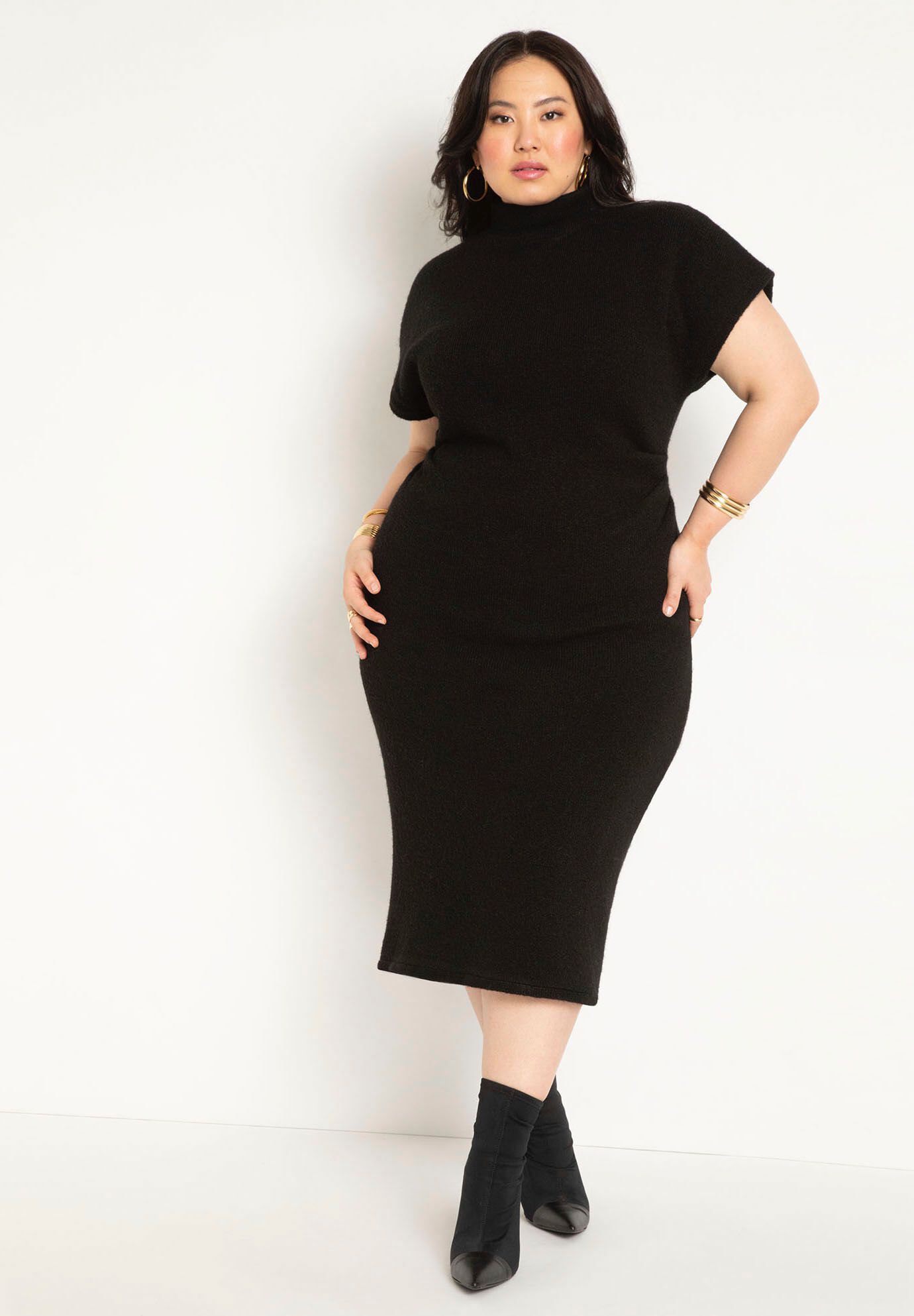 Short Sleeve Sweater Dress﻿