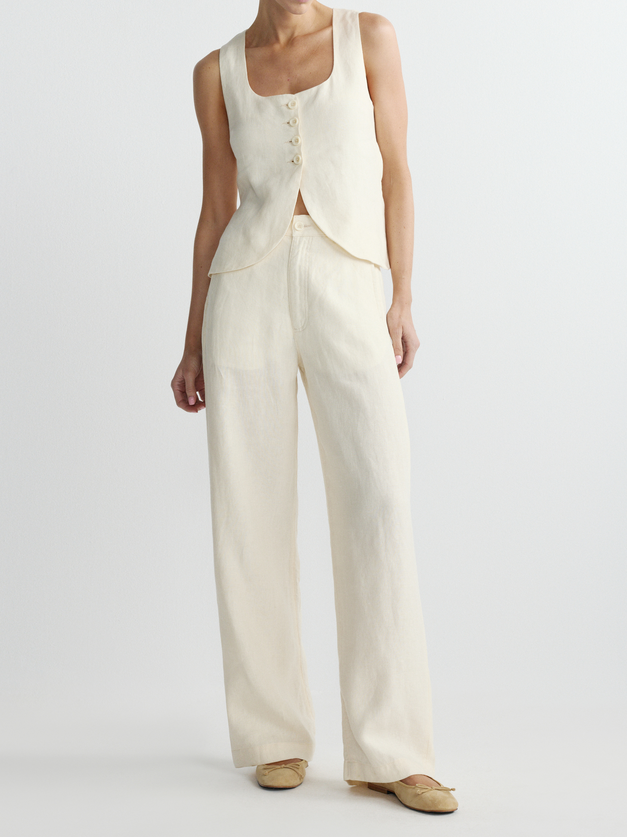 Taylor Barrel — Crema Linen