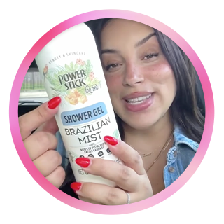Influencer holding brazilian mist scented gel