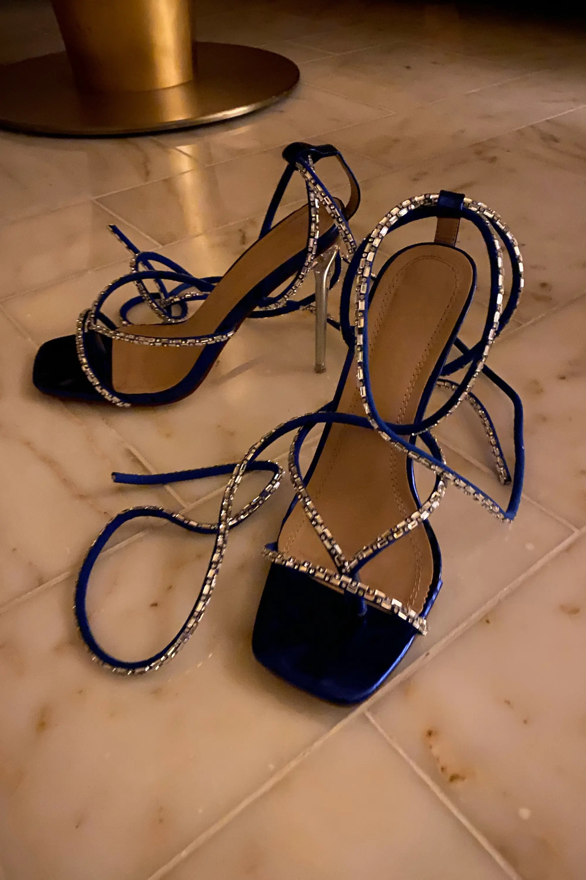 SHOP HEELS