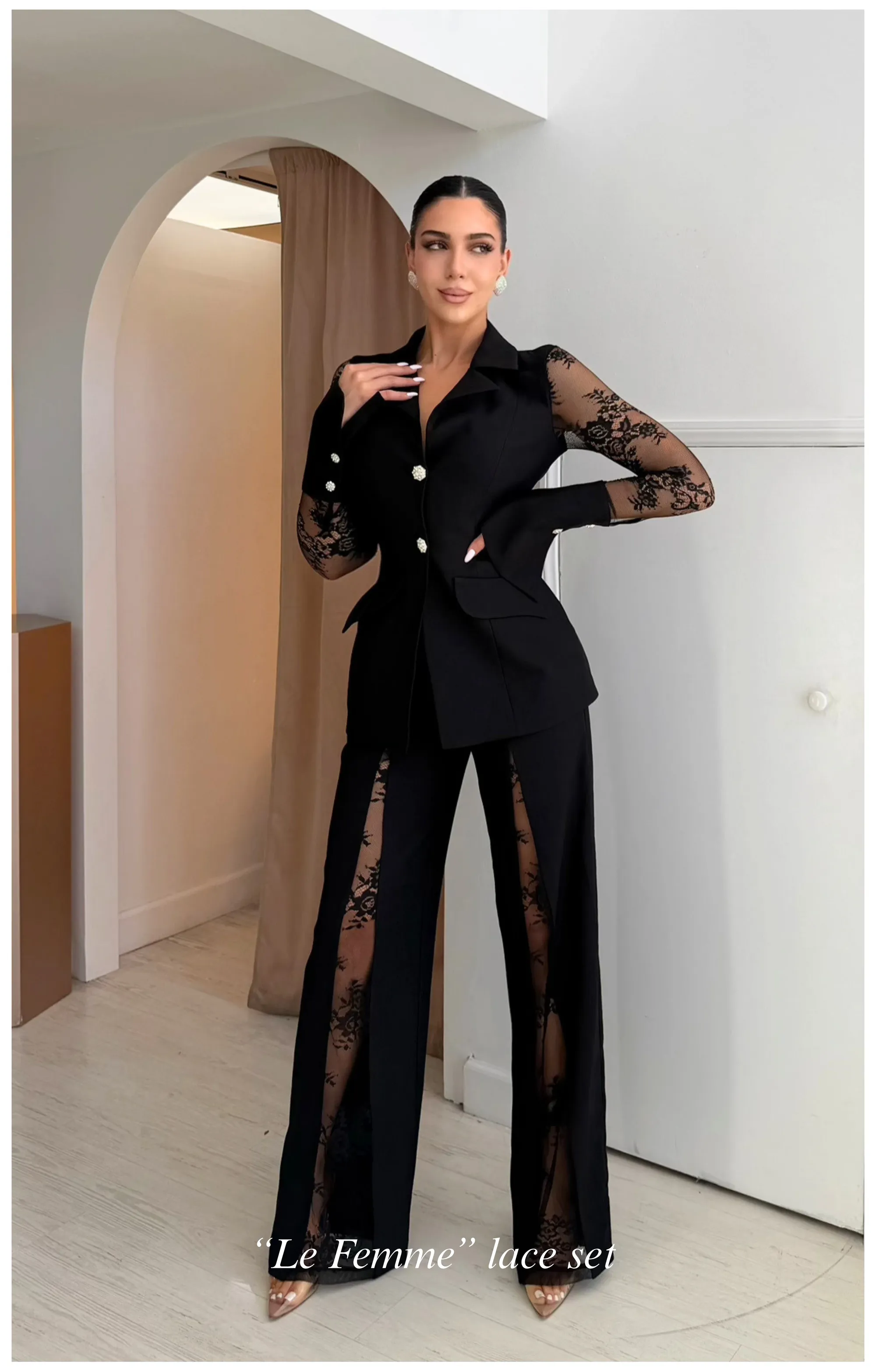 Le Femme lace set