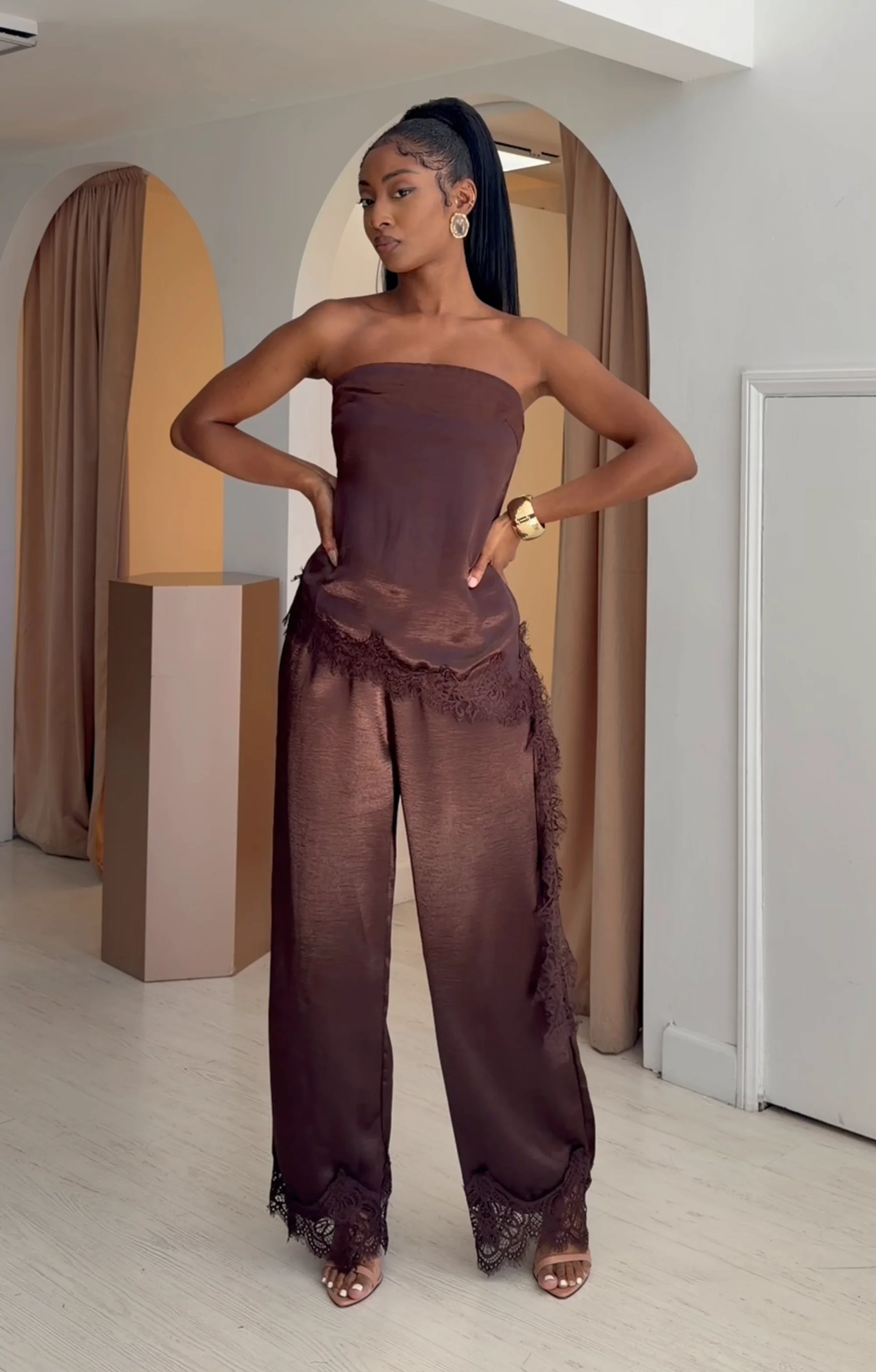 Alecia lace sided lounge set