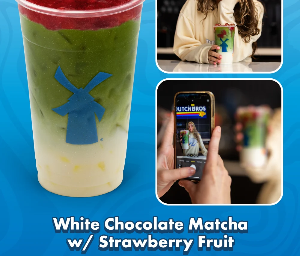 White Chocolate Matcha w/ Strawberry Fruit 