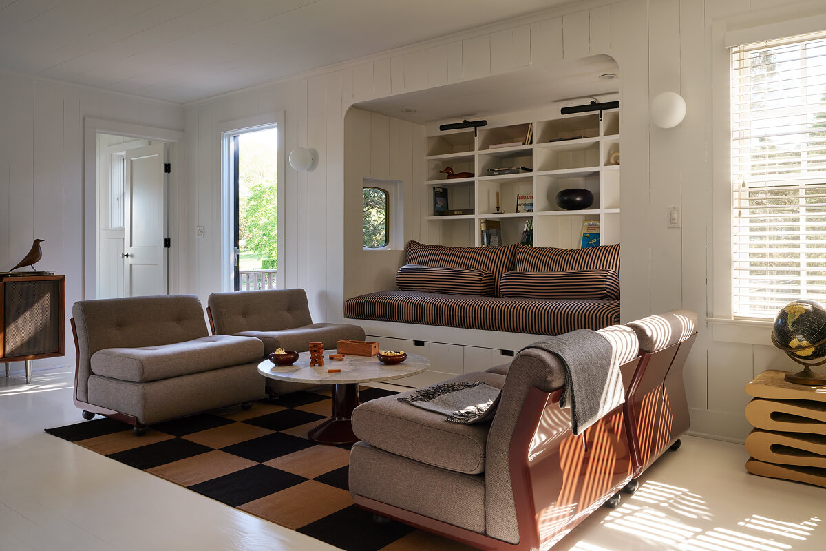 Amanta Sofa