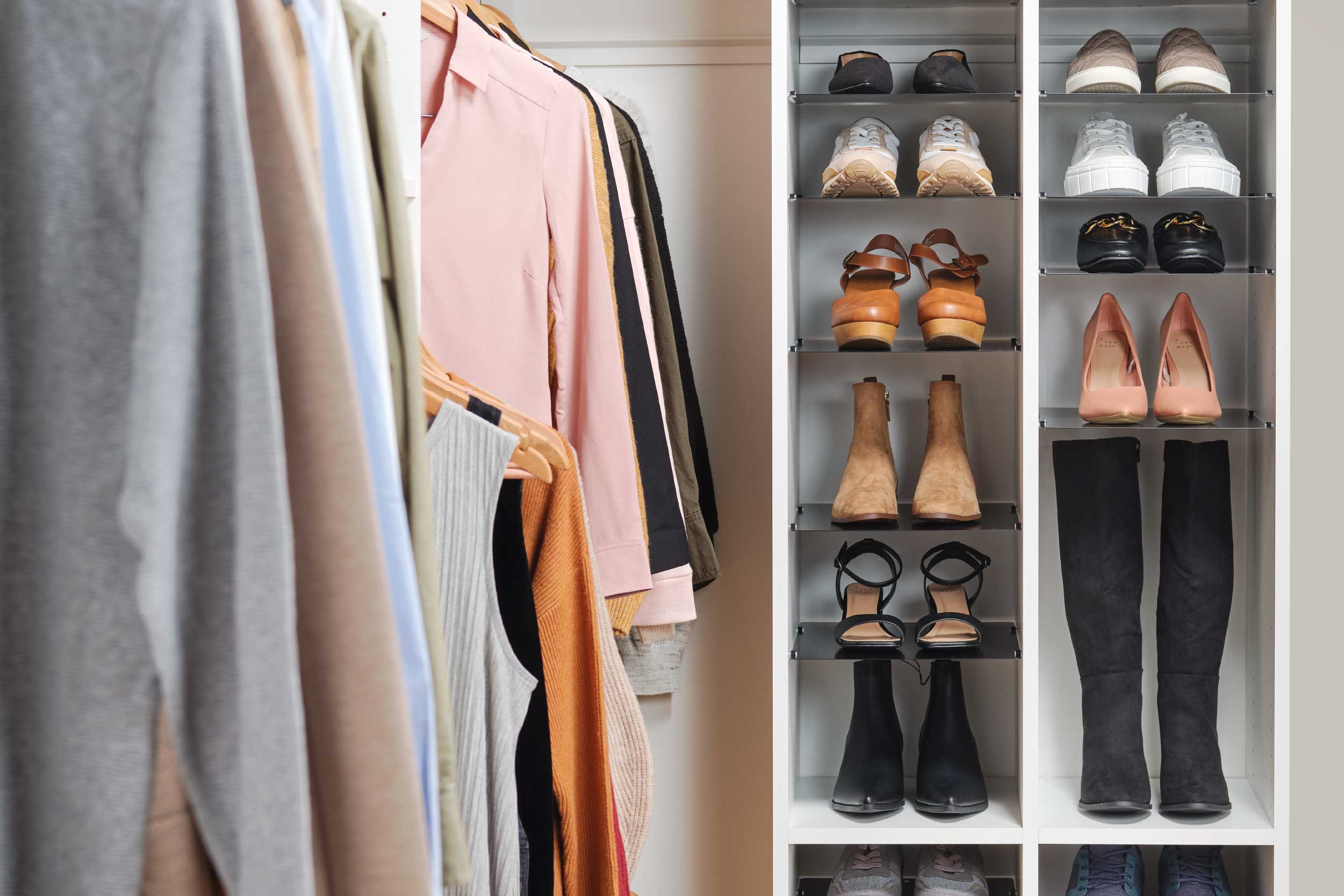 EasyClosets Walk-In Closet 