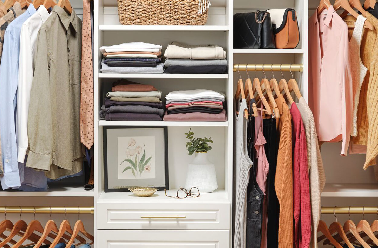 EasyClosets Walk-In Closet 