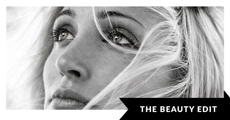 10 ’90s fragrances that capture Carolyn Bessette Kennedy’s timeless elegance