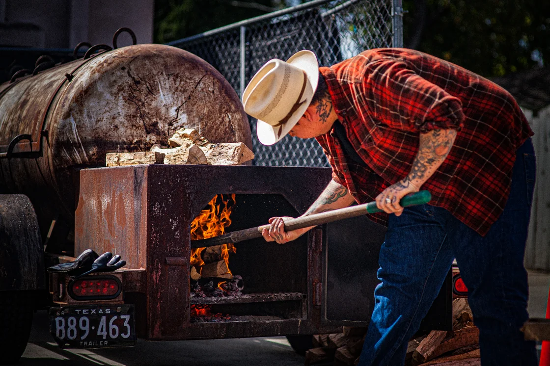 Pitmaster.and.Owner.Daniel.Castillo