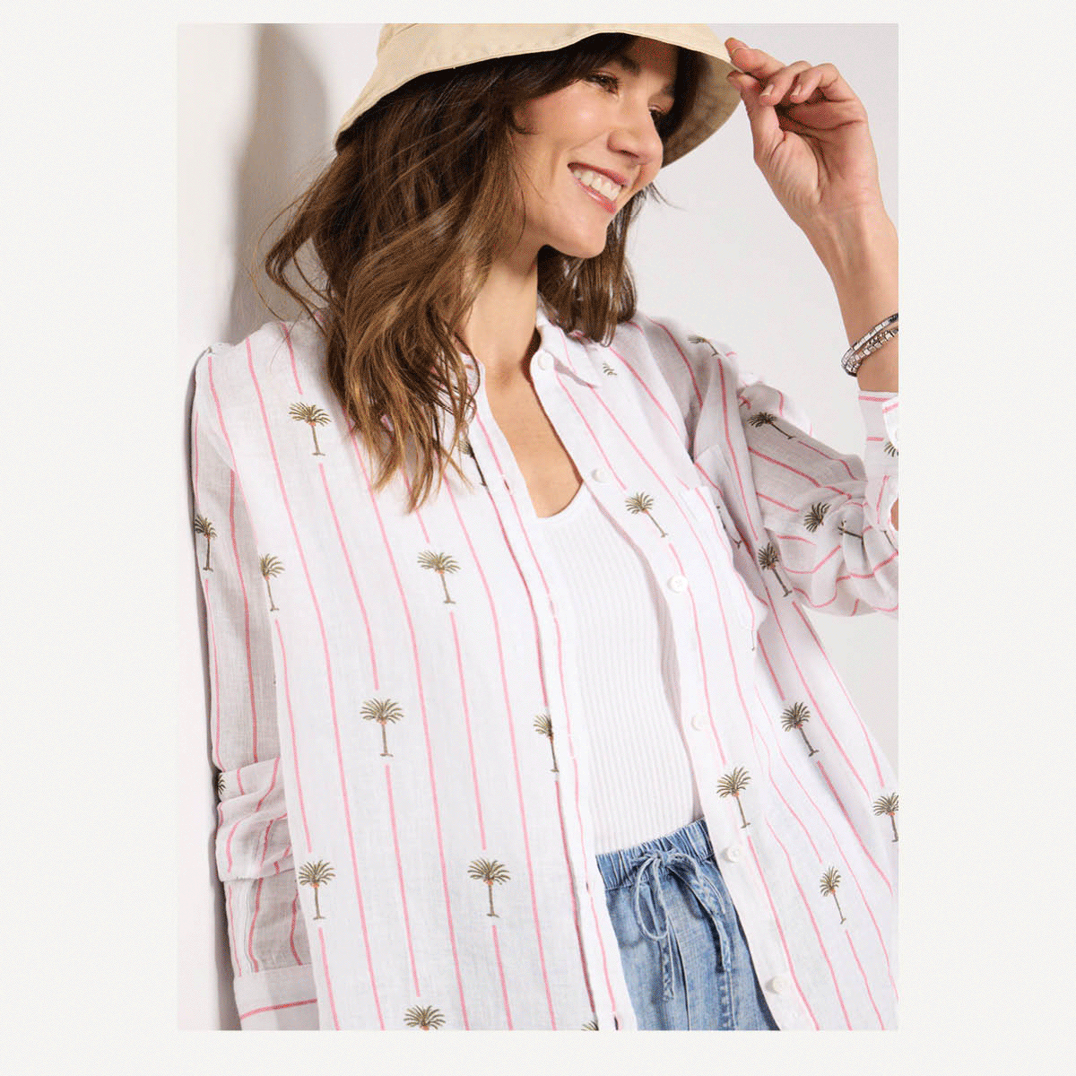 Rotating images of woman in Rails looks.