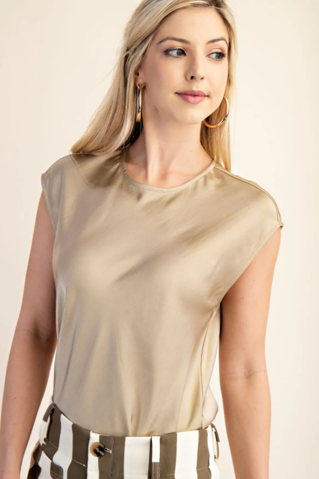 Image of Joyce Muscle-Sleeve Blouse