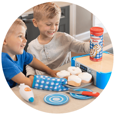 4th Birthday - Pretendables Cinnamon Roll Set
