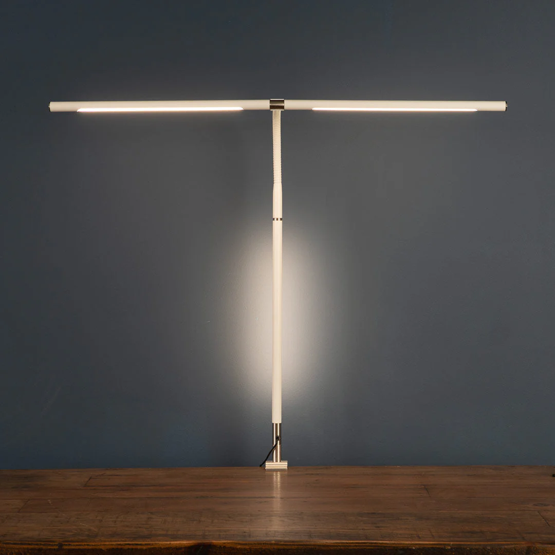 Image of Illum Desk Lamp