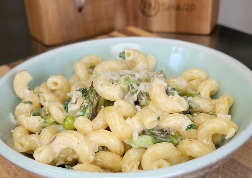 Recipe for Creamy Lemon Asparagus Pasta