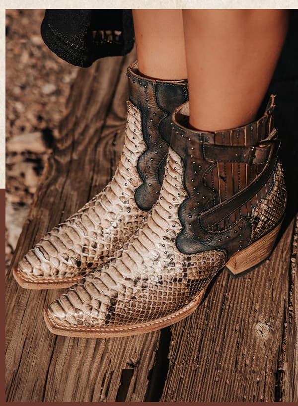 MORGAN Black White Python