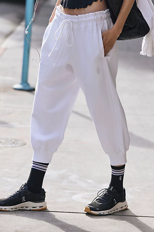Flutter Cropped Joggers