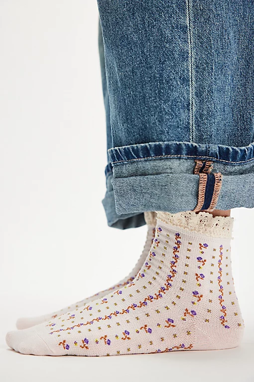 Rosebud Waffle Knit Ankle Socks