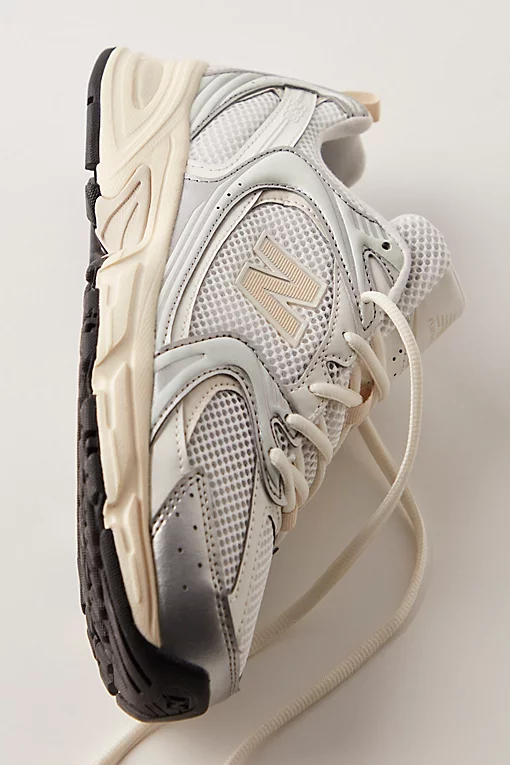 New Balance 530 Sneakers