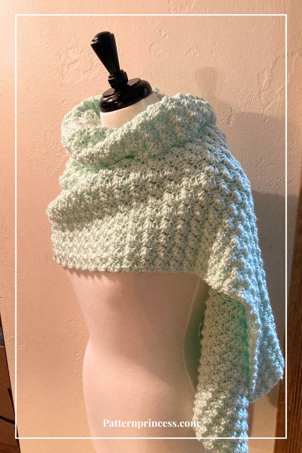 Free Crochet pattern: 3-in-1 Turtleneck Hooded Scarf