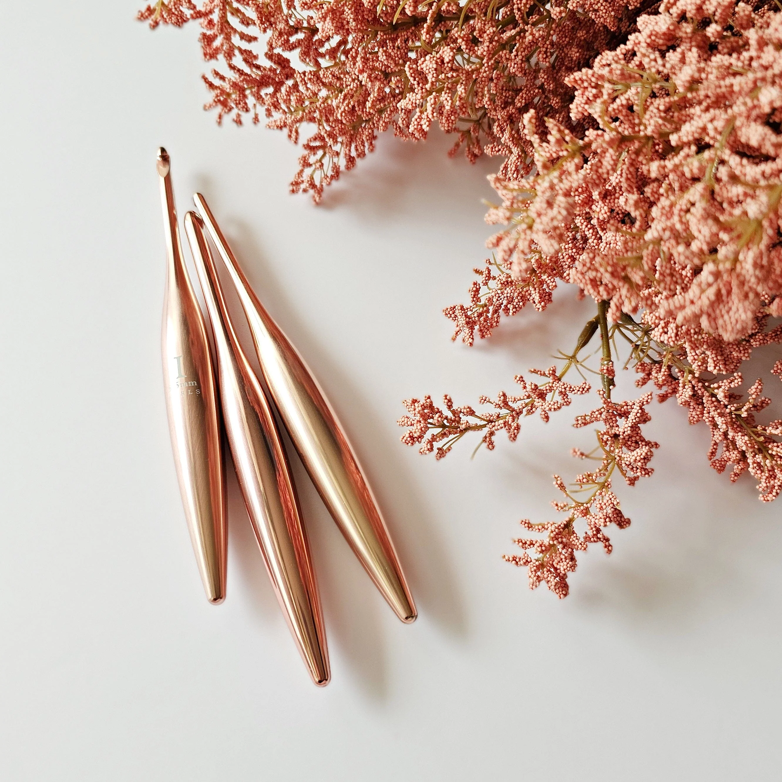Image of Blush Streamline Metal Crochet Hooks