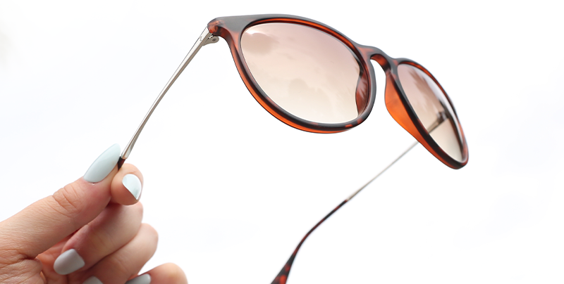 Shop Women's Sunglases