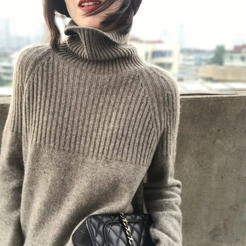 Image of Thick Turtleneck Wool Sweater