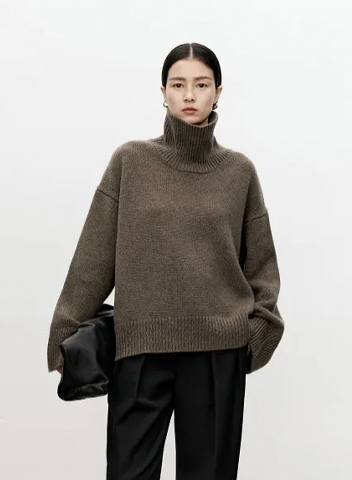Oversized Turtleneck Cashmere Sweater