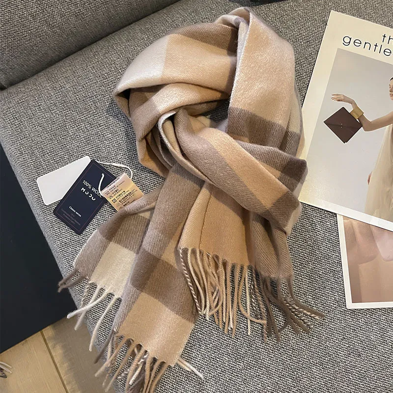 Image of Checked 100% Wool Scarf With Fringed