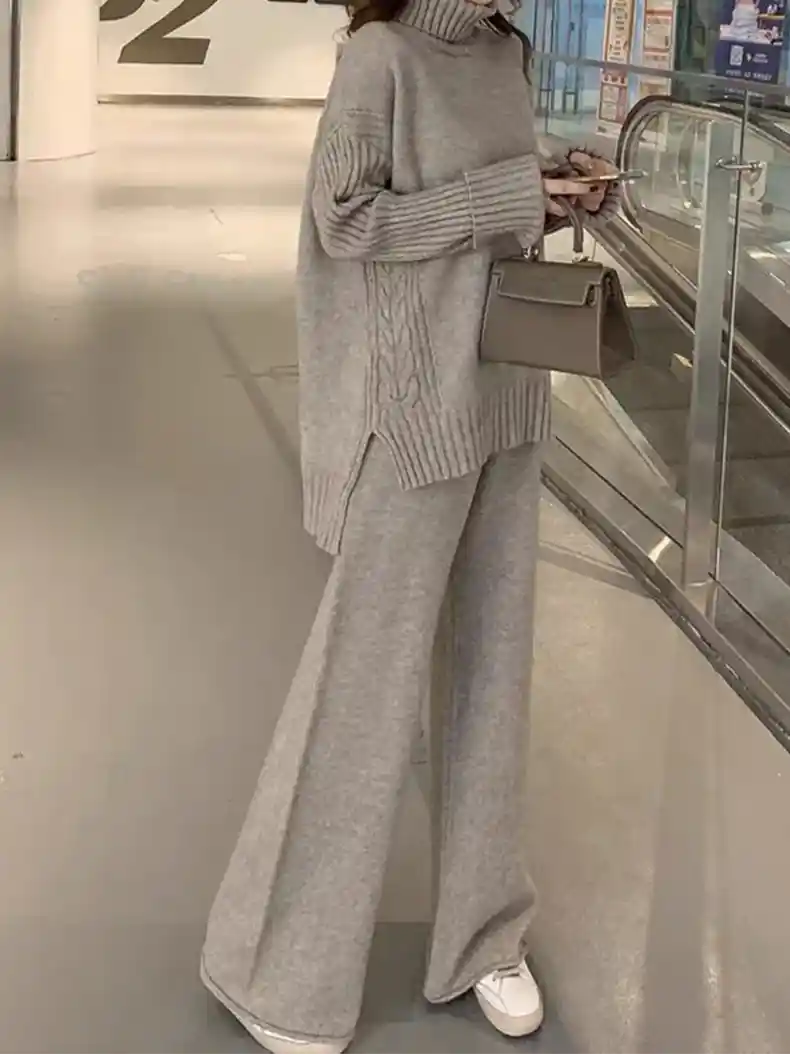 Image of Oversized Turtleneck Sweater And Wide-Leg Trousers Set
