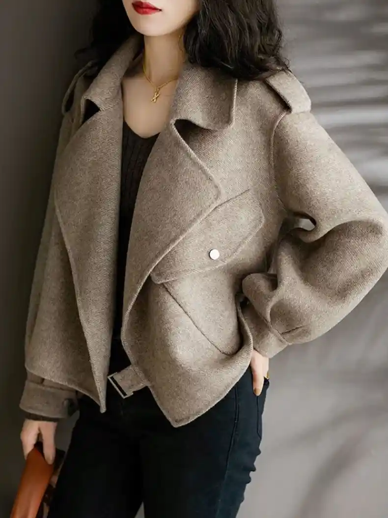 Image of Wide Collar Wool Blended Short Coat