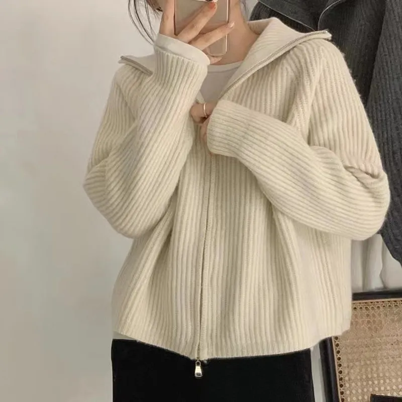Image of Zipper Wool Knitted Short Coat