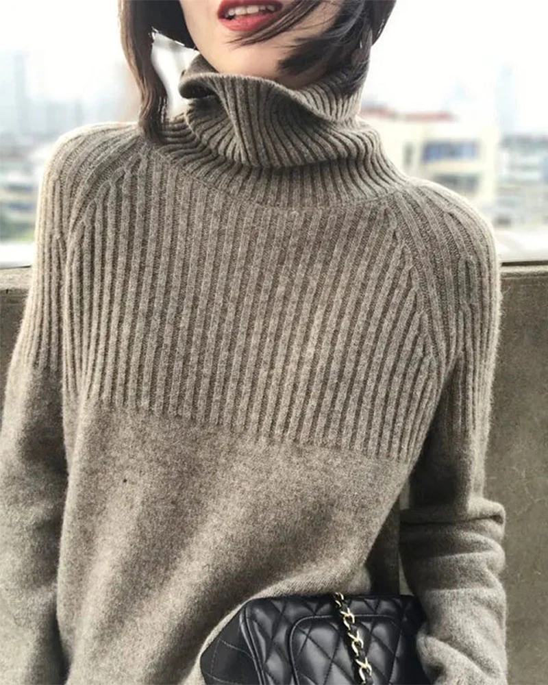 Image of Thick Turtleneck Wool Sweater