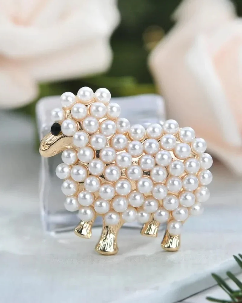 Image of Faux Pearl Lamb Animal Brooch