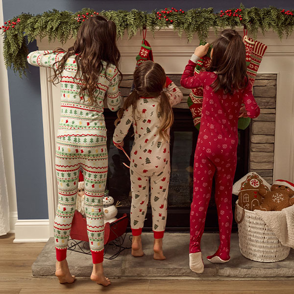 2-Piece Baby & Toddler Gingerbread People Snug Fit Footed Pajamas