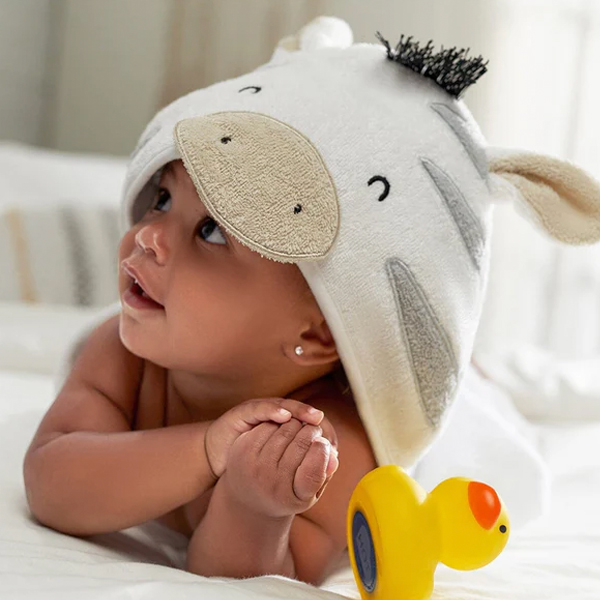 Baby Bath Essentials for a Safe Cozy Bath Time