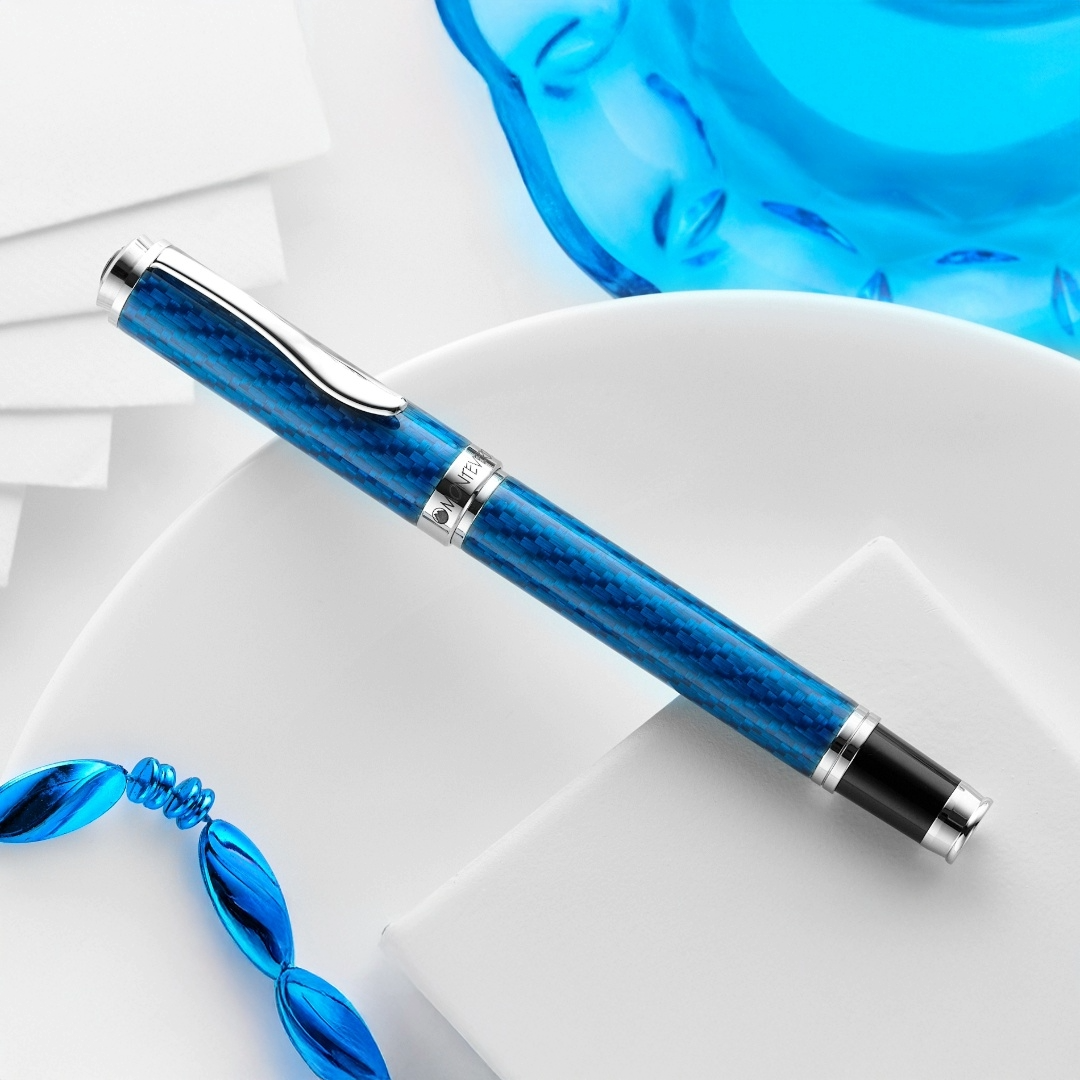 Monteverde Innova Fiberglass Fountain Pen - Sapphire (Special Edition)
