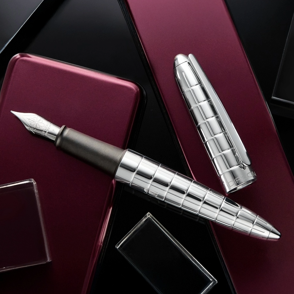 Diplomat Aero Fountain Pen - Rhomb