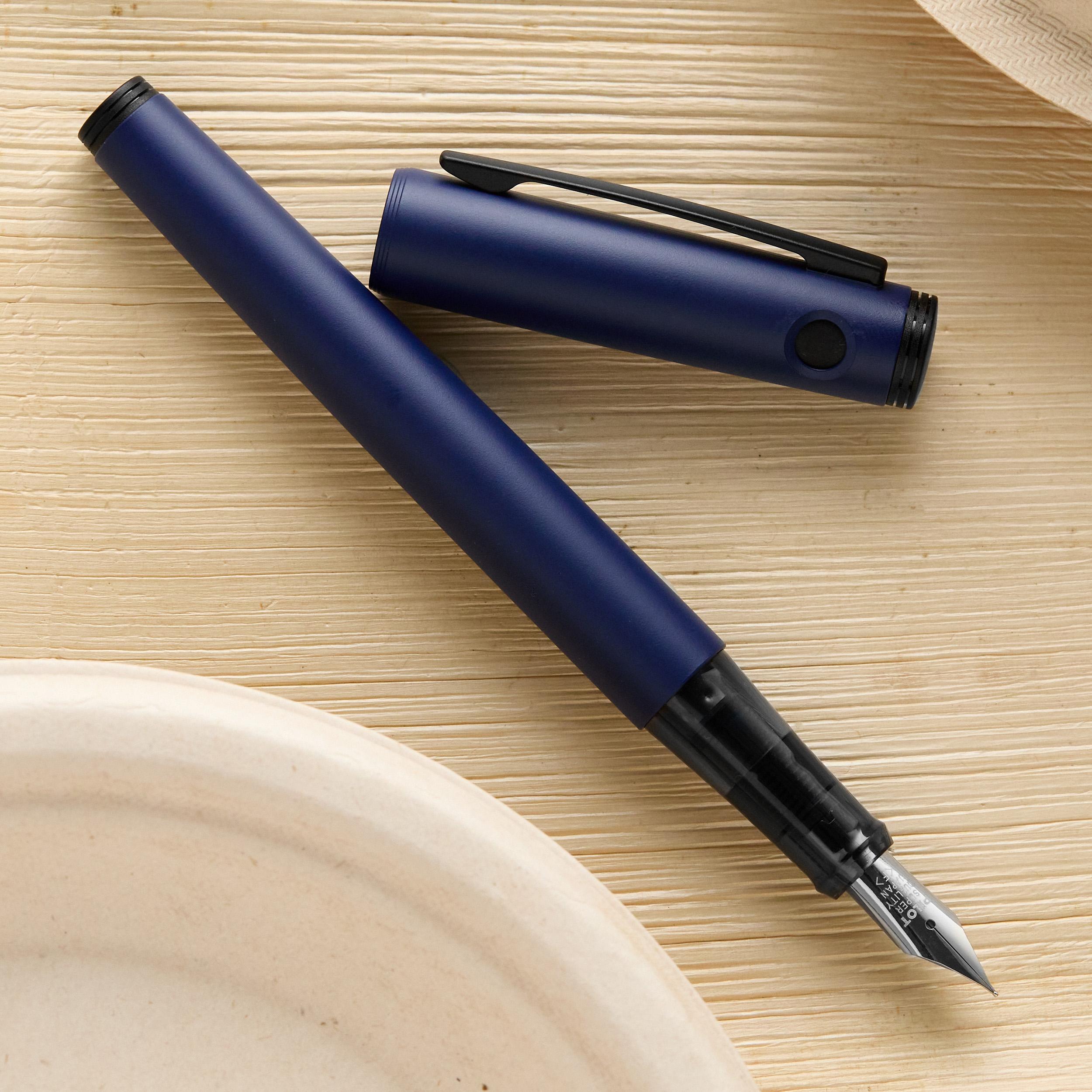 Pilot Explorer Navy Matte