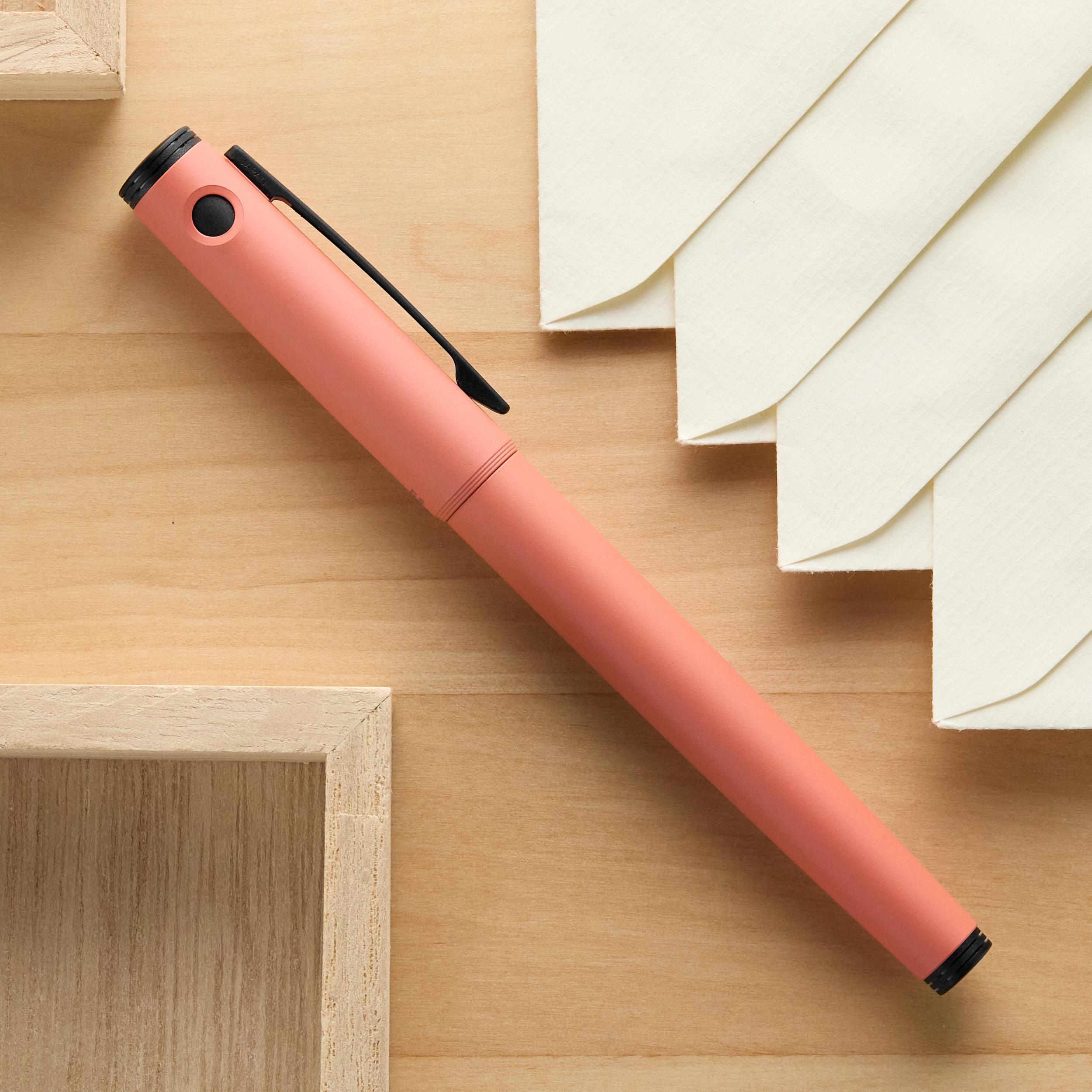 Pilot Explorer Coral Matte
