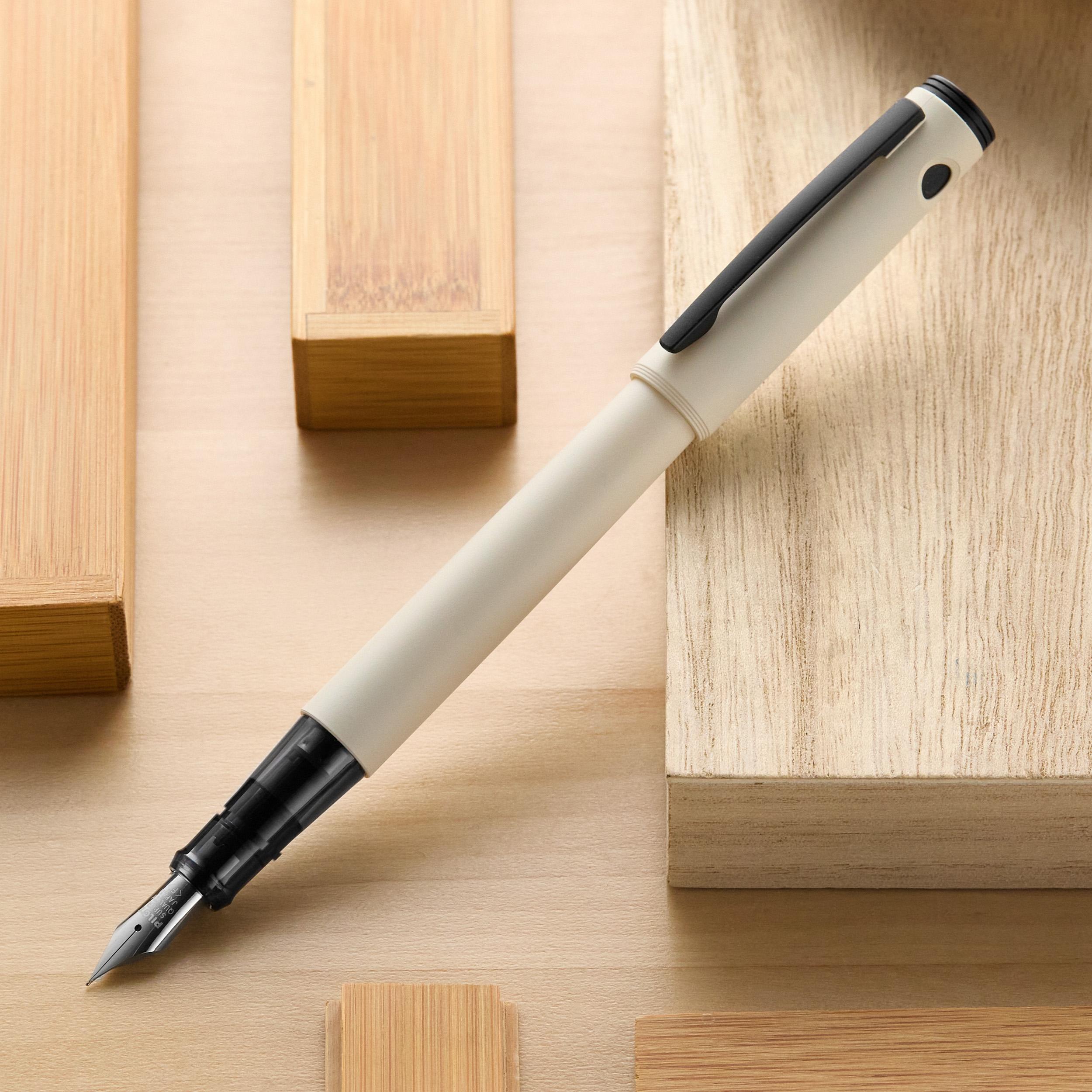Pilot Explorer Ivory Matte