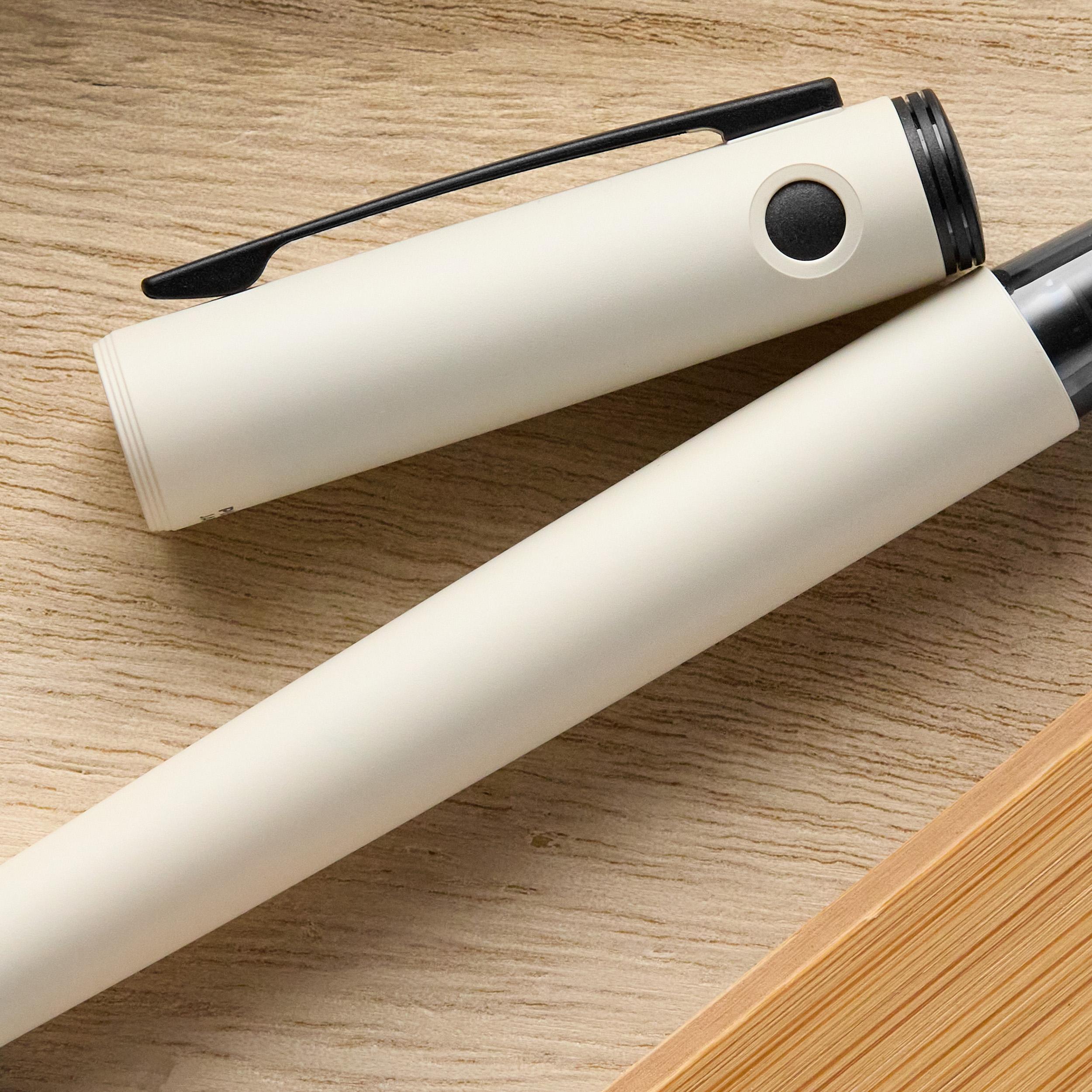 Pilot Explorer Ivory Matte