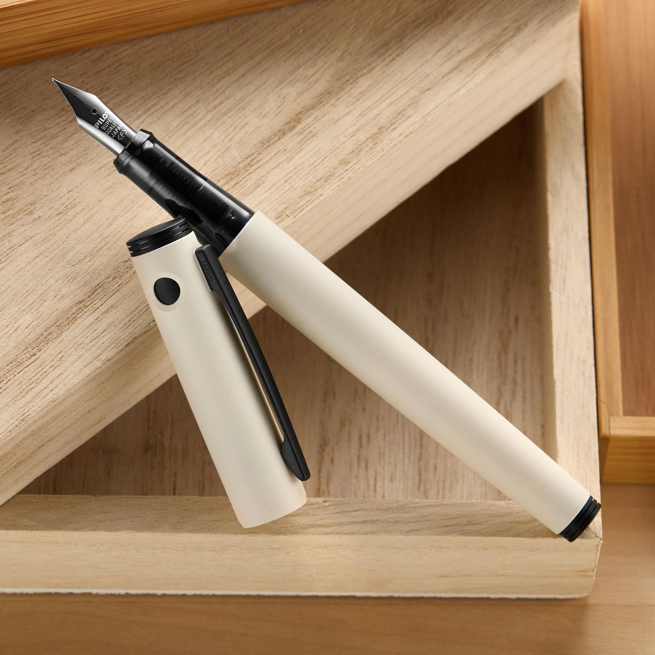 Pilot Explorer Ivory Matte