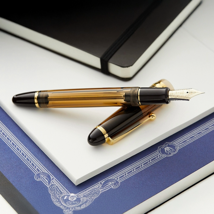 Pilot Custom 823 Fountain Pen - Amber