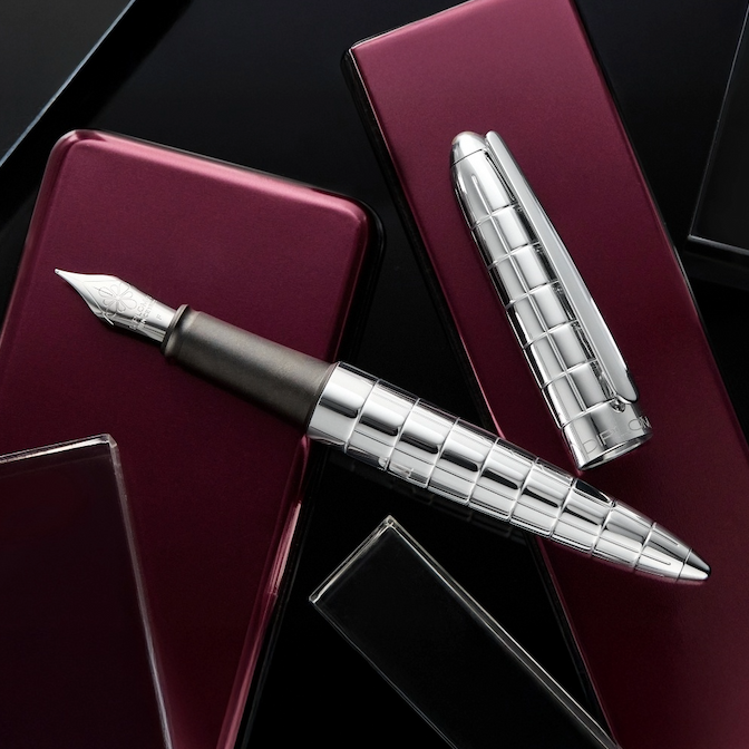 Diplomat Aero Fountain Pen - Rhomb
