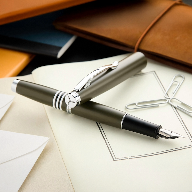 Monteverde Dakota Fountain Pen - Military Green