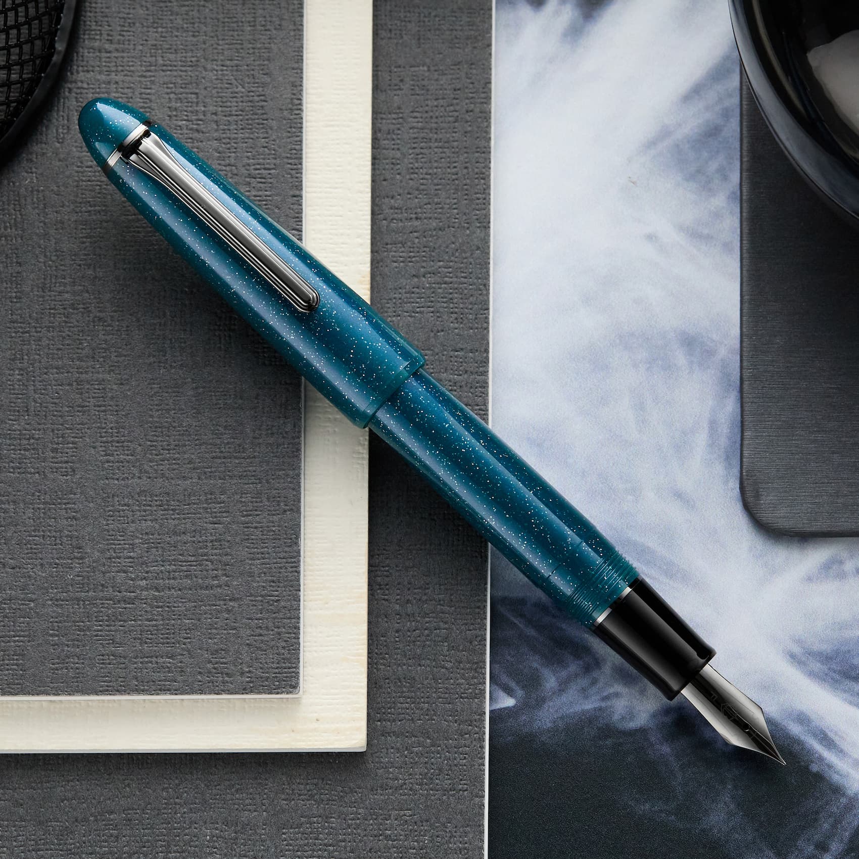 Sailor 1911 Casual L Fountain Pen - Meteorite Moss (Limited Edition)