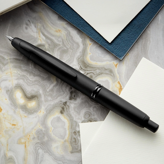 (Bottom Shelf) Pilot Vanishing Point Fountain Pen - Black Matte