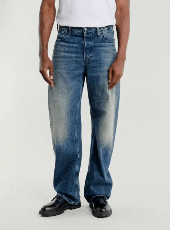 Bend Loose Jeans