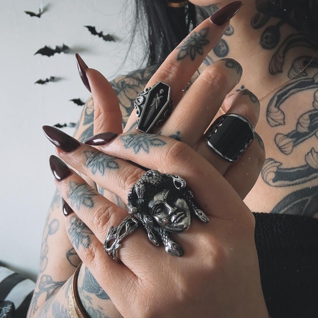 alt
